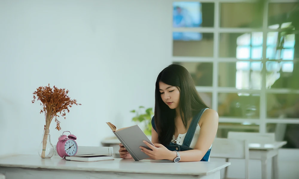 Why Reading Widely Can Help Students Prepare for O-Level English